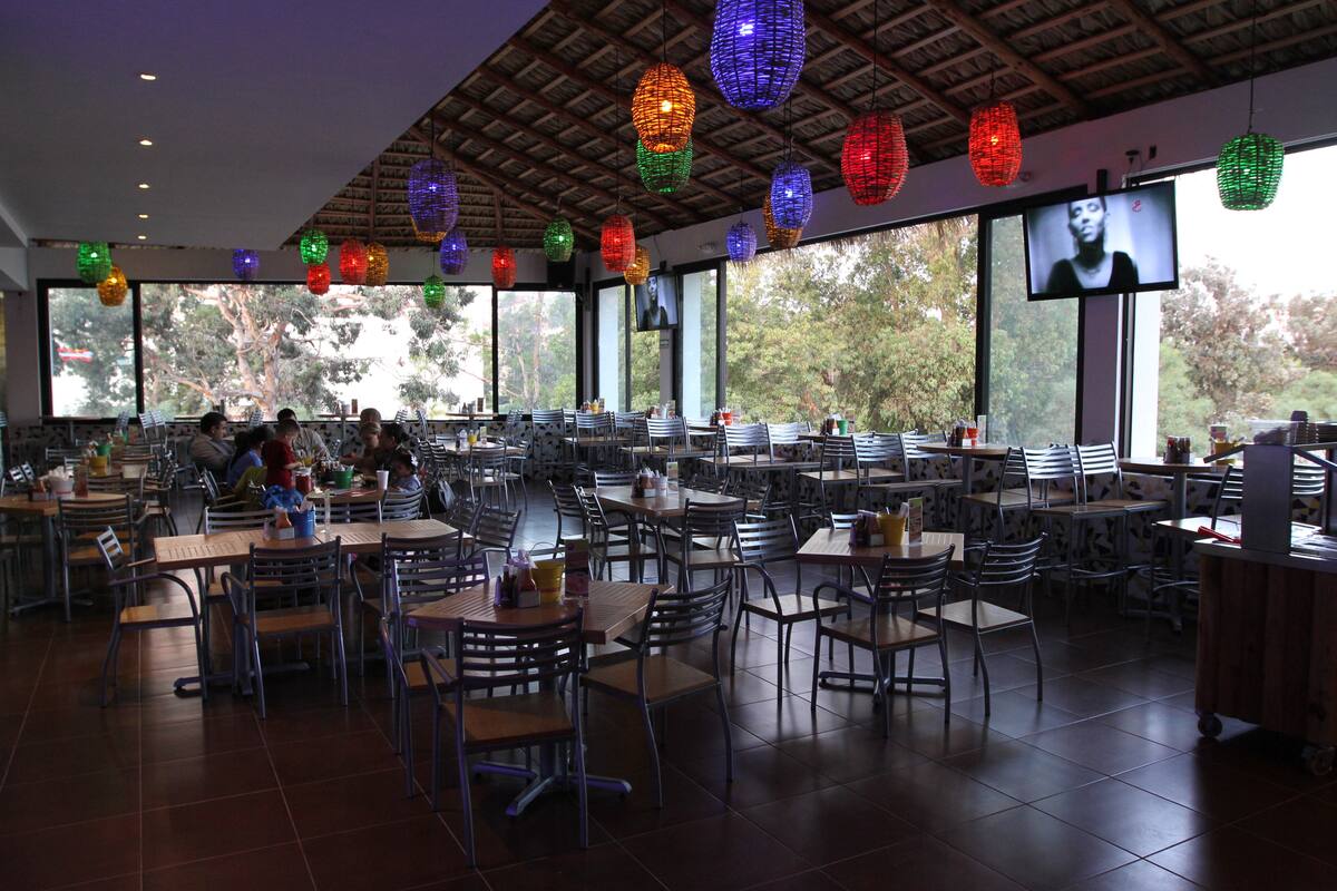 Sector restaurantero de Tijuana espera aumenten ventas ante alza del dólar