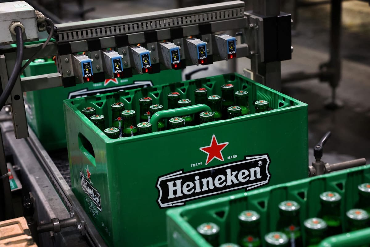 Heineken utiliza inteligencia artificial y análisis de datos para reducir el consumo de agua en la producción de cerveza