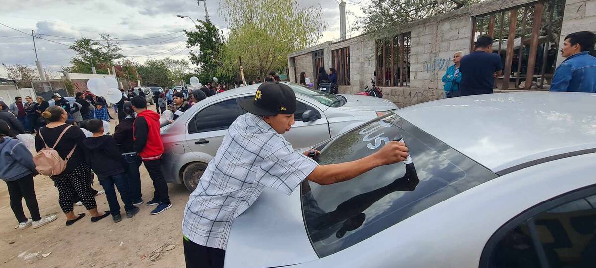 Los asistentes escribieron la palabra "Justicia x María" |Gamaliel González