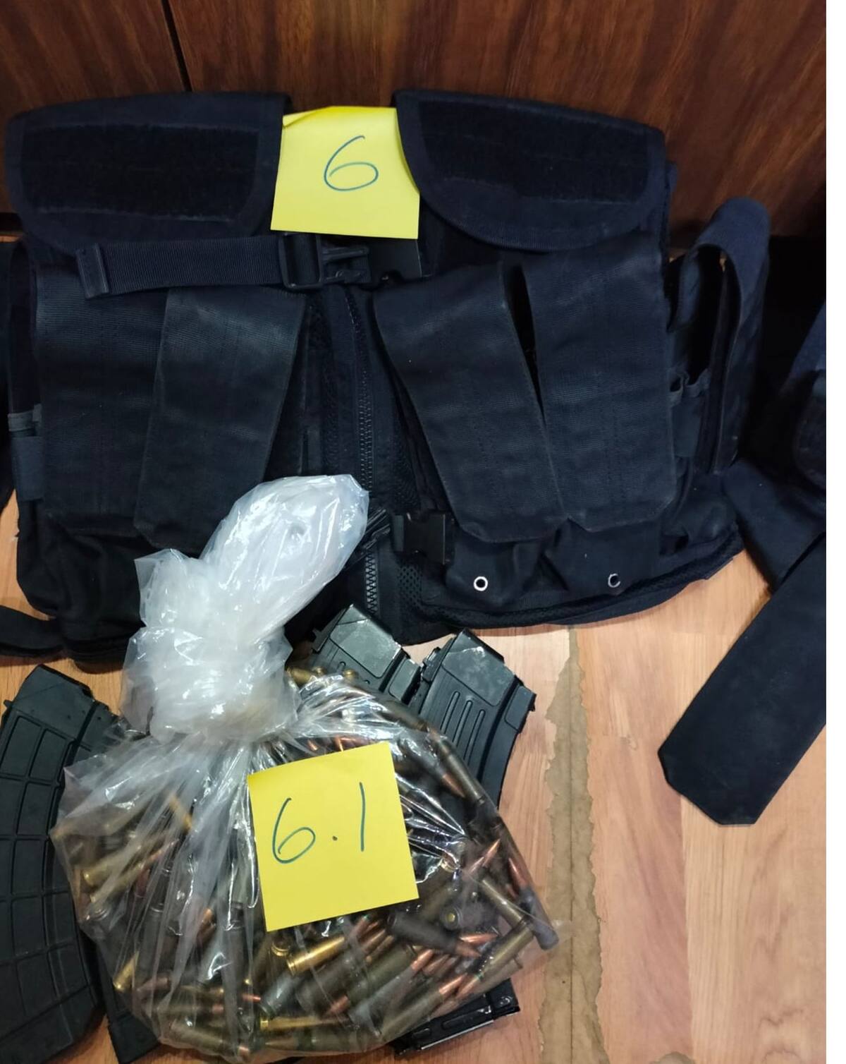 Decomisan armas y equipo militar en operativo en Sonoyta, Sonora. Foto: Especial