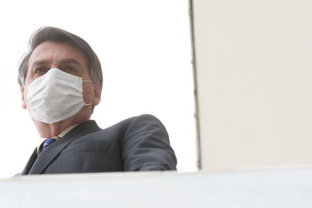 Bolsonaro critica el bloqueo de Facebook y defiende el cierre de algunos periódicos