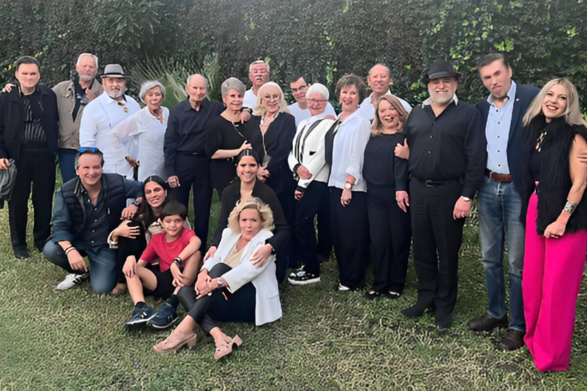 Laura Zapata se refugia en su familia tras la muerte de Ernestina Sodi y la tunden en redes