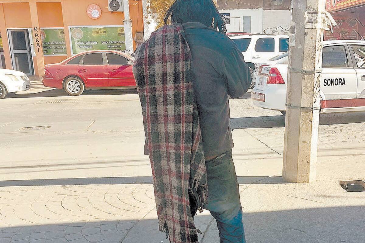 Atienden a personas en situación de calle por el frío en Nogales