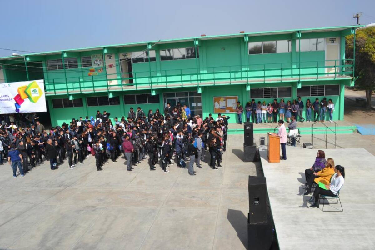 Reconoce Imjuvens fomento cultural del Conalep Ensenada