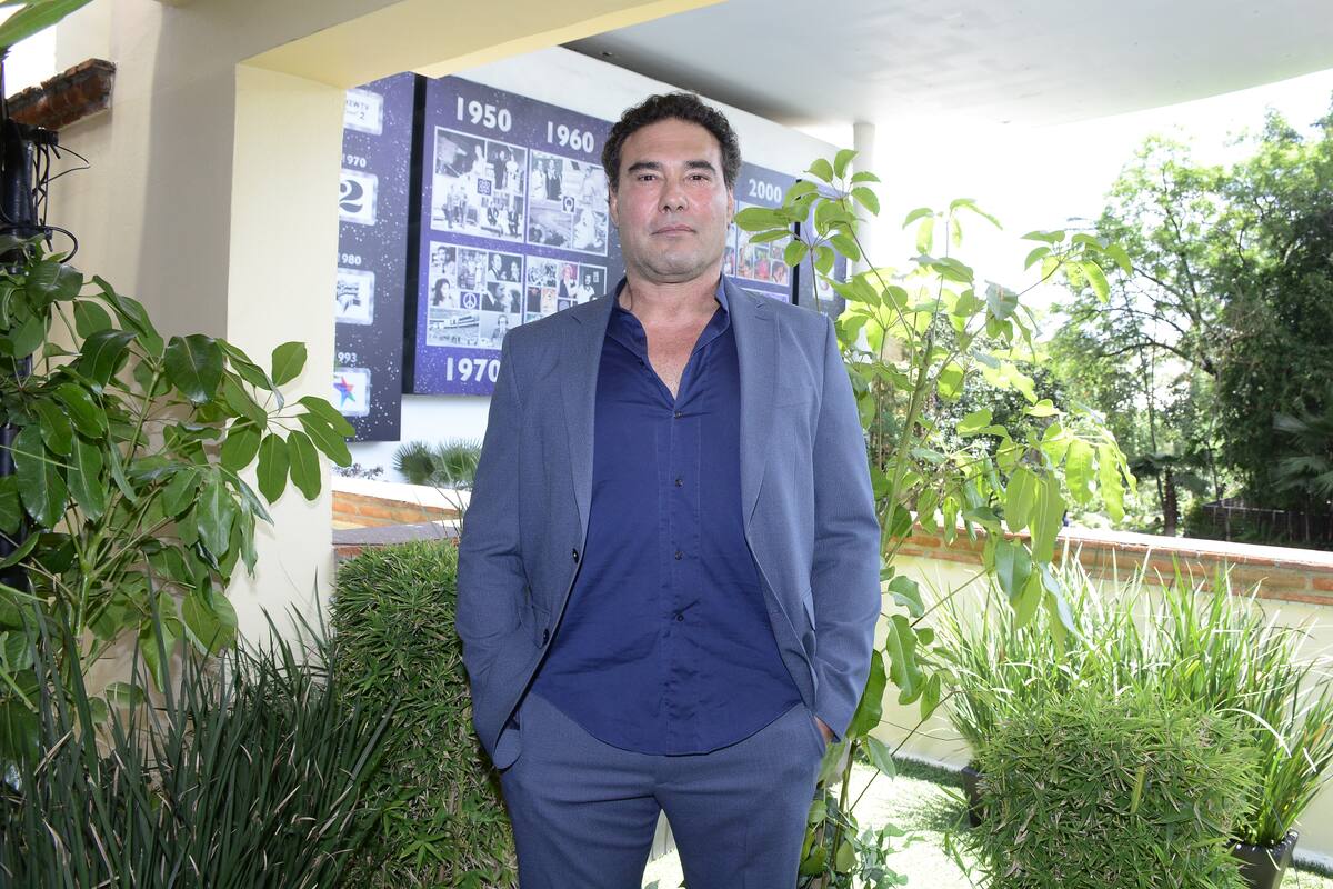 Eduardo Yáñez aclara el origen de sus polémicas fotos semidesnudo