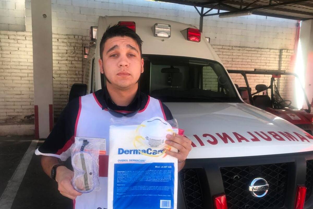 Enfrentan paramédicos riesgos y estrés durante contingencia sanitaria