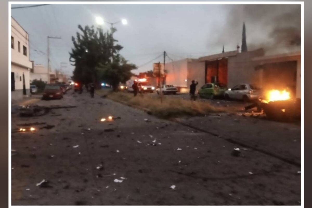 Explota coche bomba frente a Dirección de Seguridad en Acámbaro, Guanajuato