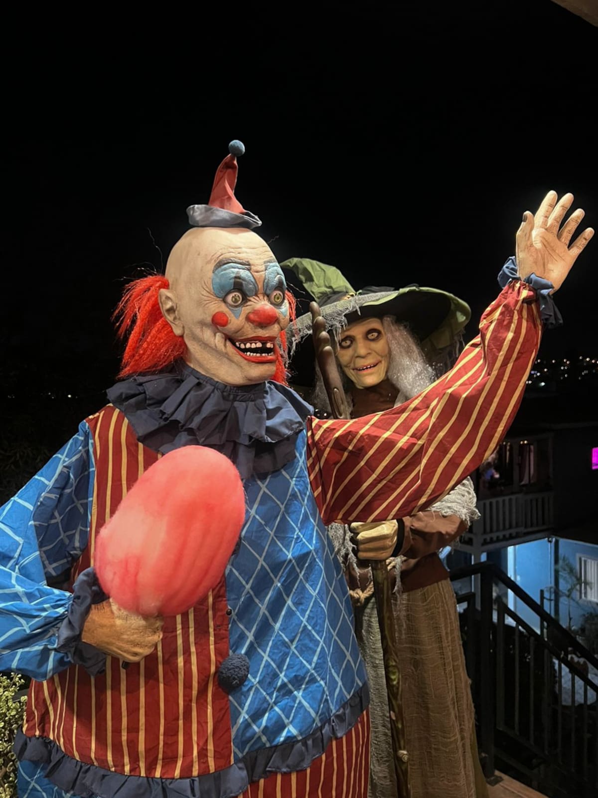 Conocida por su colección de más de 50 figuras animatrónicas, incluirá este año personajes nuevos como Valak (la monja), Gremlin y Leprechaun. Fotos:Cortesía