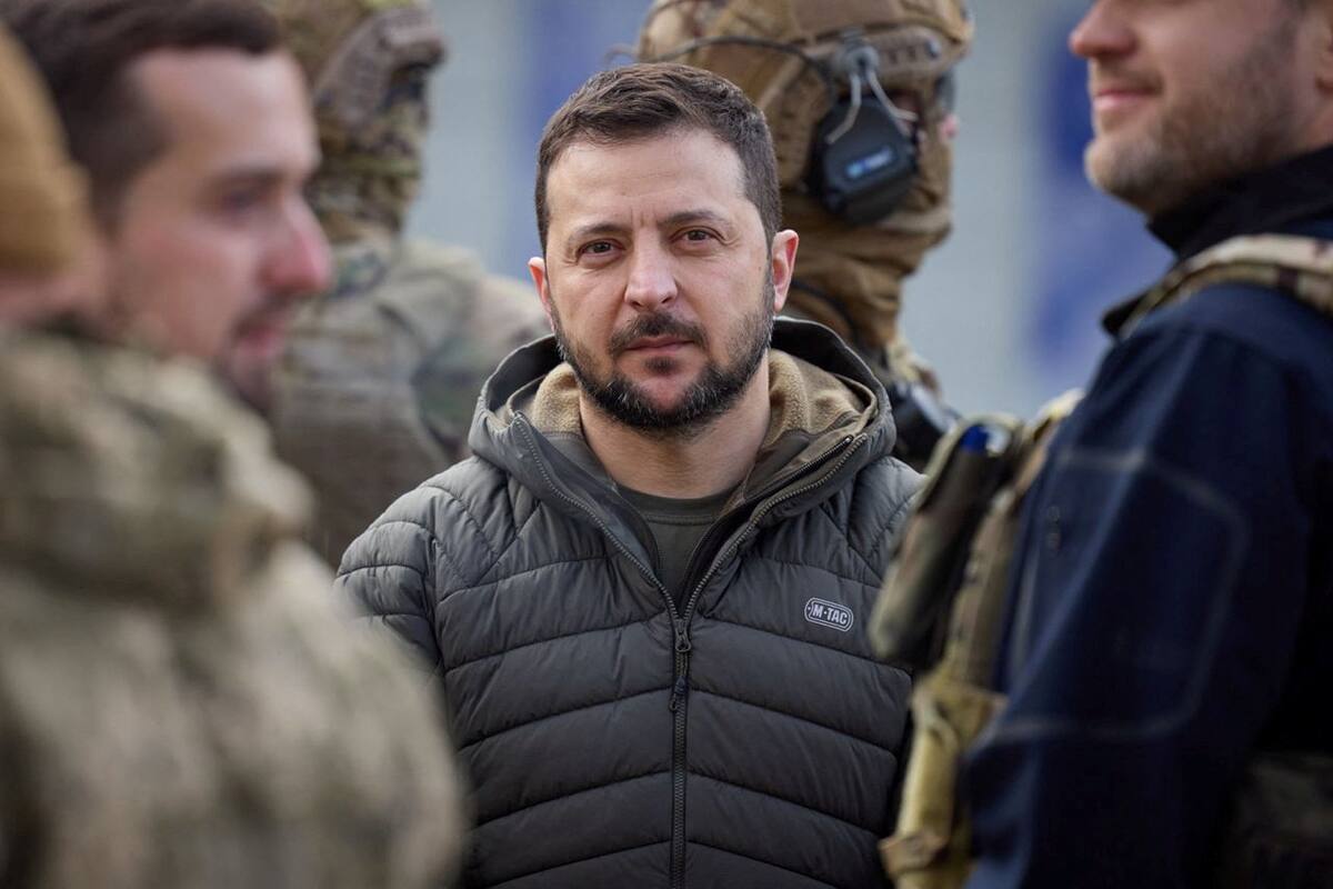 Zelensky insiste que el misil que cayó en Polonia y mató a dos personas es 'ruso': Medios