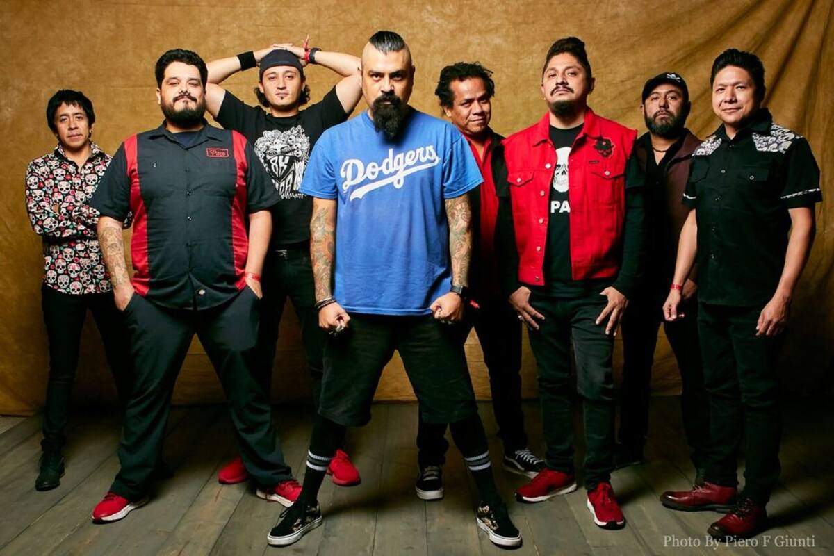 Panteón Rococó realiza homenaje a difuntos artistas con disco “Ofrenda”