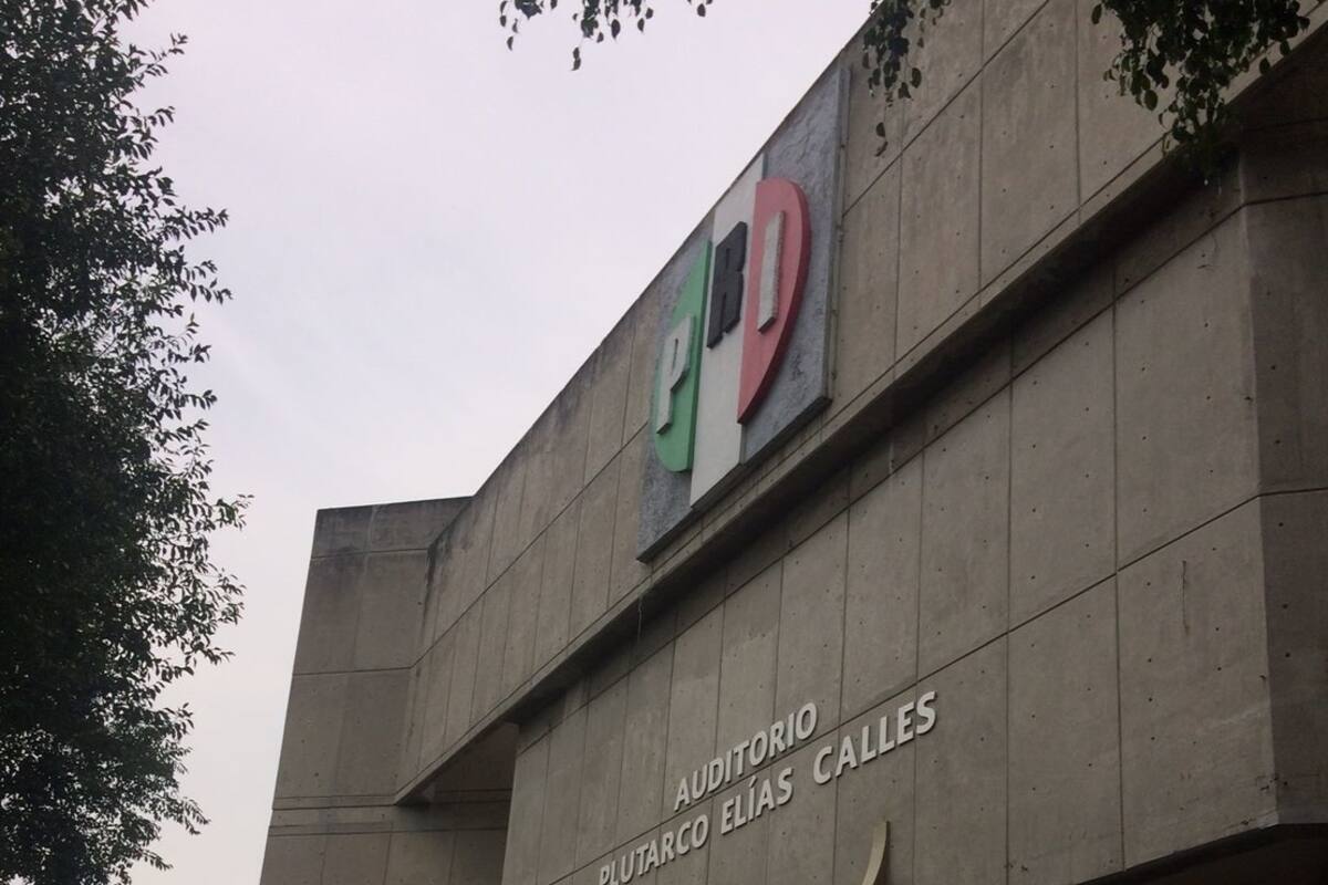 Investigan por lavado de dinero a ex asesor de campañas del PRI