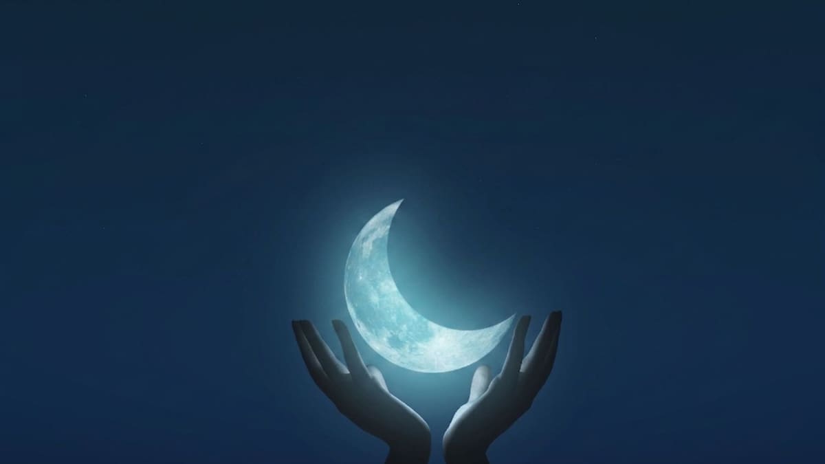 Rituales para la Luna menguante de hoy 9 de julio: es el momento ideal para soltar por completo todas las cosas que ya no necesitas, conectar con tu interior, descansar la mente y hacer una limpieza profunda en casa