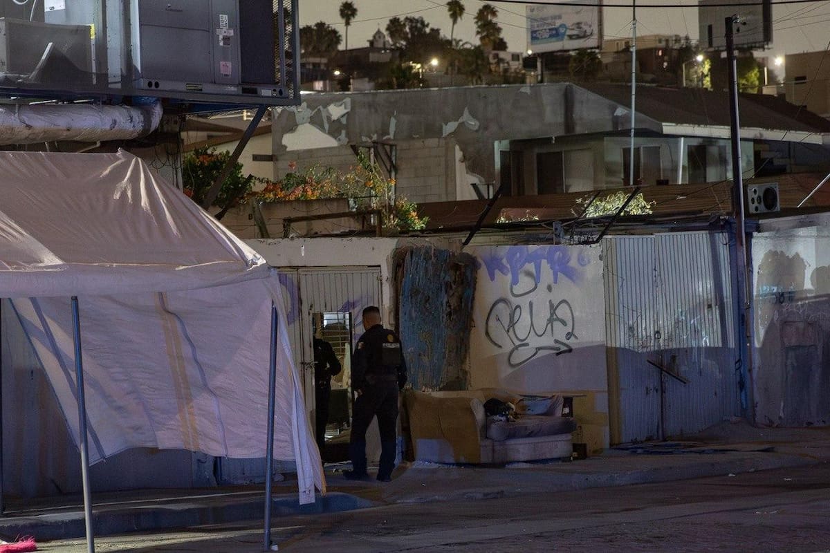 Dos hombres fueron encontrados con impactos de bala dentro de un predio; la Fiscalía General del Estado inició las investigaciones correspondientes. Foto: Cortesía