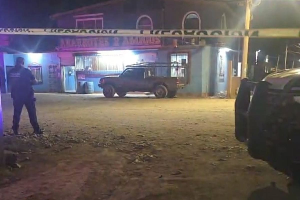 Asesinan a balazos a hombre dentro de abarrotes en San Quintín