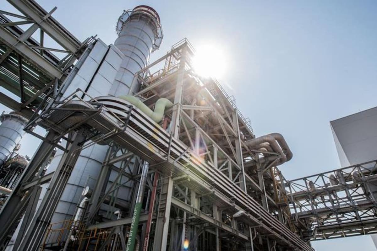 Sener pide prórroga para publicar suspensiones de reforma eléctrica