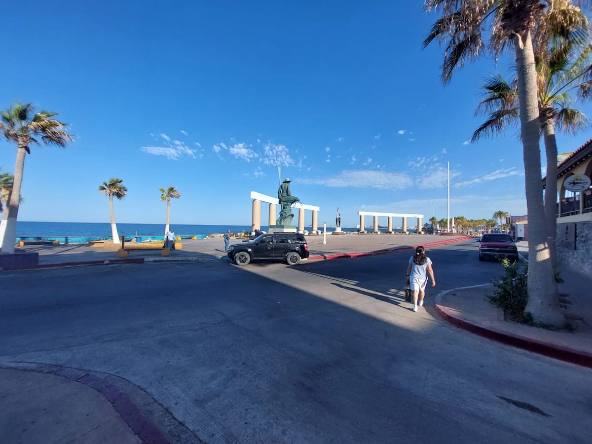 El buen clima y el adelanto de aguinaldos favorecieron la llegada de visitantes a los principales puntos turísticos de Sonora, especialmente las playas. FOTO: BANCO DIGITAL