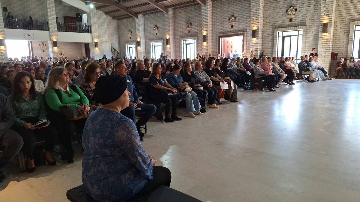 Acuden a la Virgen de Lourdes para pedir por su salud