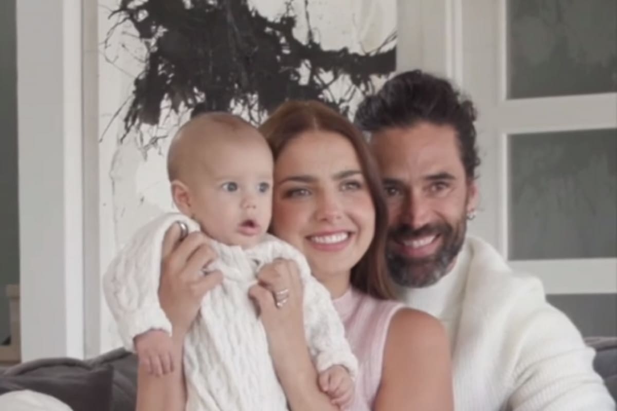 Michelle Renaud y Matías Novoa presentan a su hijo Milo