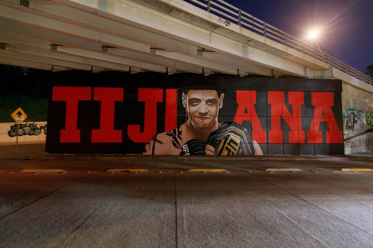 Un enorme mural fue pintado en honor del peleador tijuanense por sus logros.