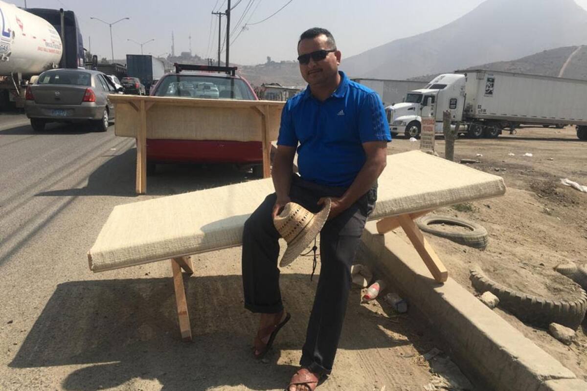 Busca sinaloense revivir tradición con venta de catres mexicanos en Tijuana