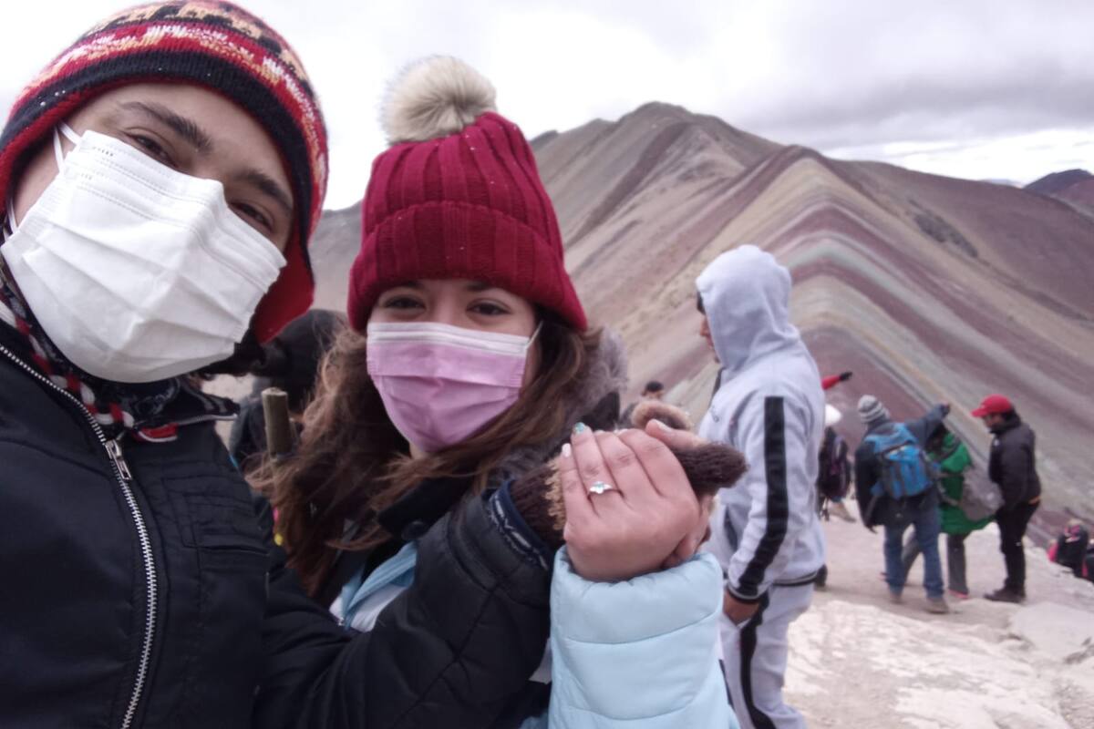 ¡DIJO QUE SÍ! Antonio Obregón y Oneyda Trejo se comprometieron en el mágico Perú