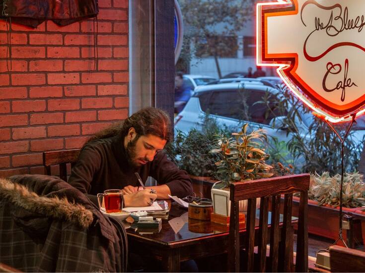 Estas son las características más comunes de las personas que disfrutan la soledad, según la psicología