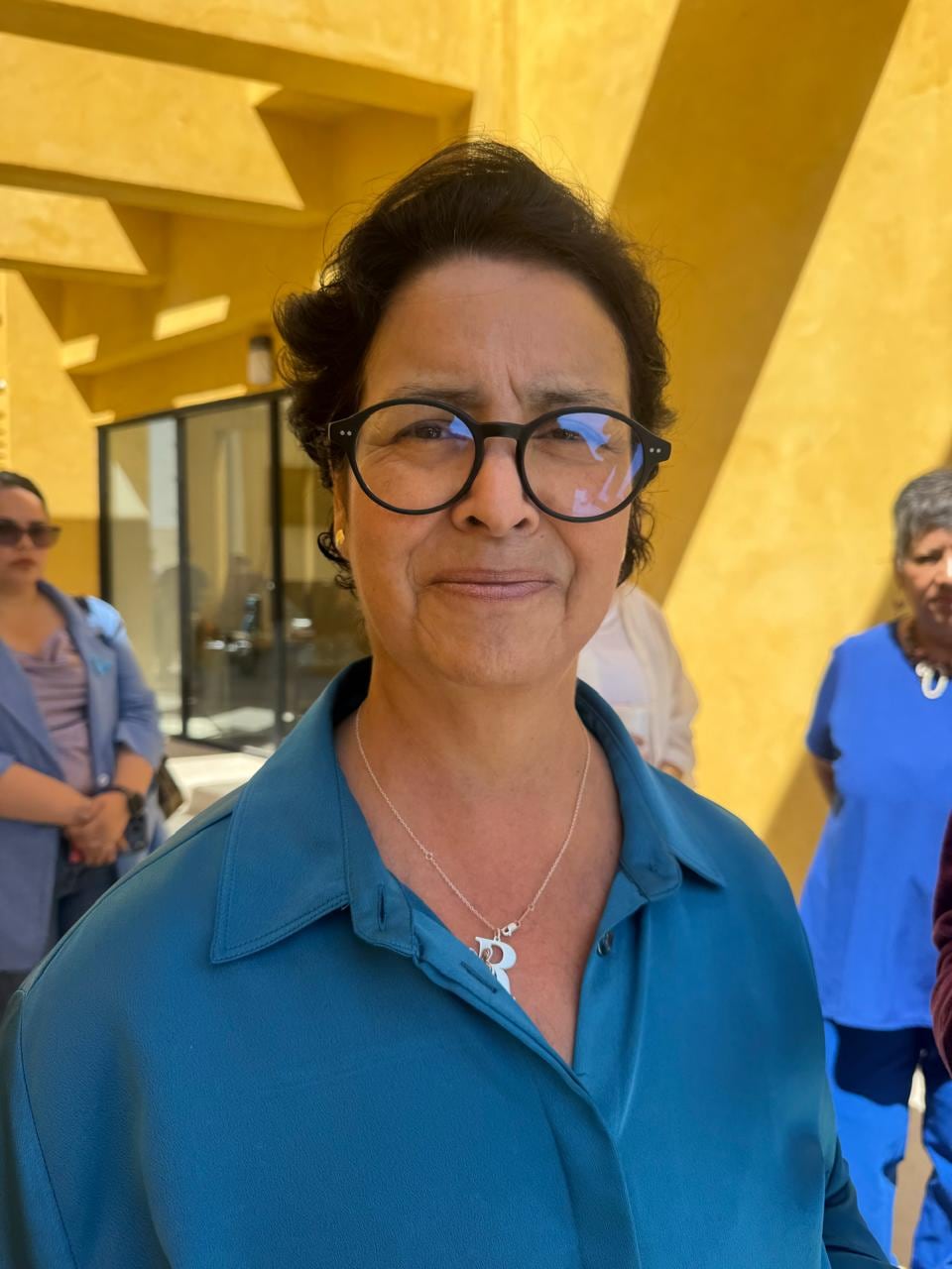 Rocío Adame aseguró que las limitaciones al acceso de voluntarios obedecen a protocolos de operación; asociaciones afirman que nunca recibieron lineamientos por escrito.
Fotos: Carmen Gutiérrez.