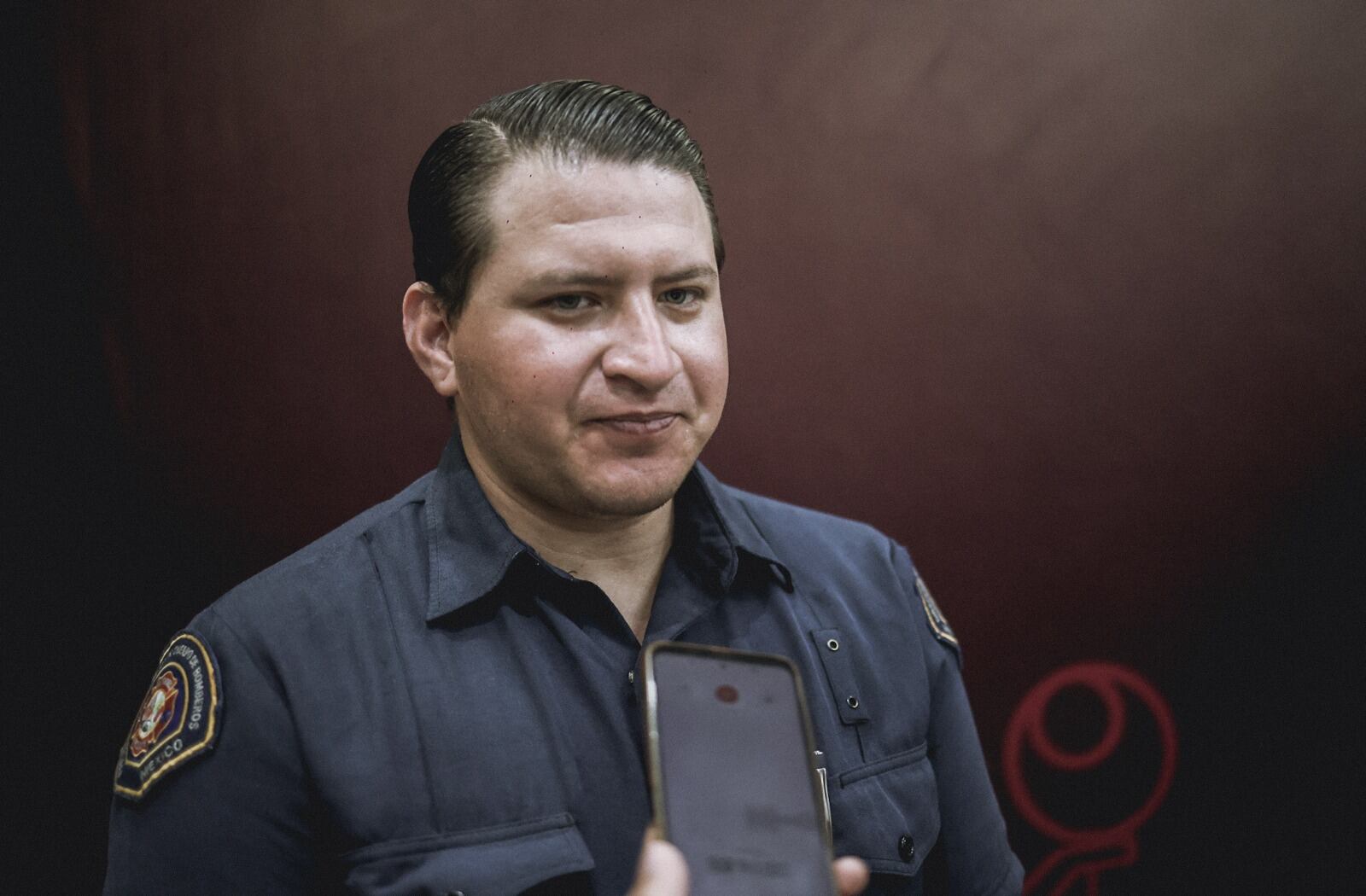 Jesús Salvador, quien lleva más de dos años como voluntario en Bomberos de Mexicali, también participó en el voraz incendio forestal l Foto: Daniel Reséndiz