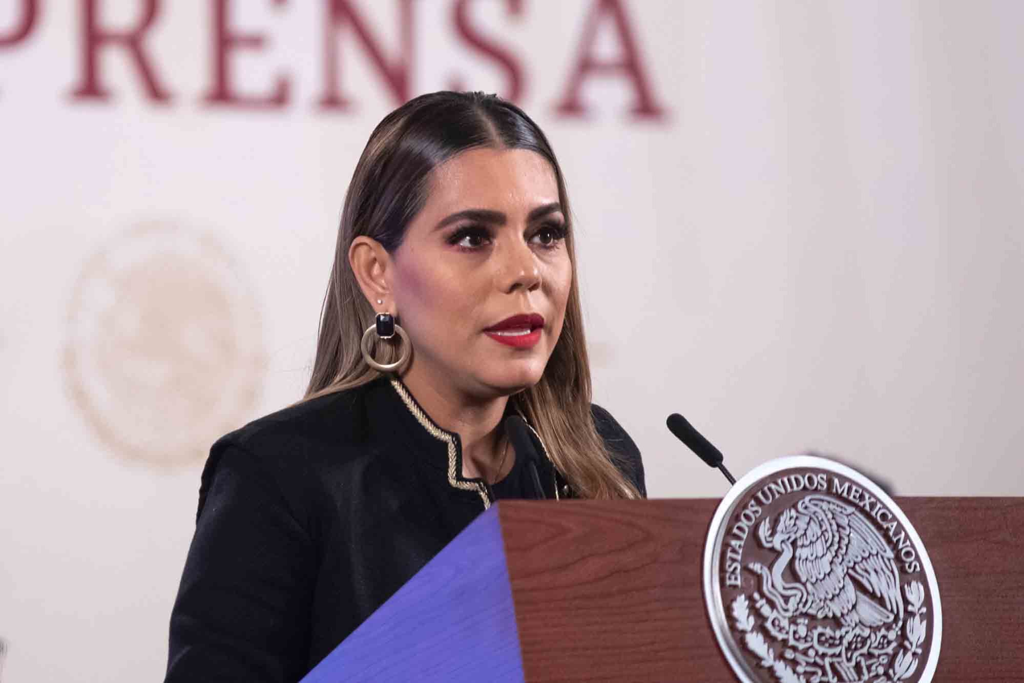 Cuauhtémoc, Ciudad de México, México, 15 de agosto de 2023. Andrés Manuel López Obrador, presidente Constitucional de los Estados Unidos Mexicanos en conferencia de prensa matutina en el Salón Tesorería de Palacio Nacional. Lo acompañan Martí Batres Guadarrama, jefe de gobierno de la Ciudad de México; Rutilio Escandón Cadenas, gobernador de Chiapas; Evelyn Salgado Pineda, gobernadora de Guerrero; Salomón Jara Cruz, gobernador de Oaxaca; Sergio Salomón Céspedes Peregrina, gobernador de Puebla; Lorena Cuéllar Cisneros, gobernadora de Tlaxcala; Jorge Alcocer Varela, secretario de Salud; Alejandra Frausto Guerrero, secretaria de Cultura; Roberto Salcedo Aquino, secretario de la Función Pública; Edna Elena Vega Rangel, subsecretaria de Ordenamiento Territorial y Agrario; Hugo López-Gatell Ramírez, subsecretario de Prevención y Promoción de la Salud y Zoé Alejandro Robledo Aburto, director general del Instituto Mexicano del Seguro Social (IMSS). Foto: Presidencia