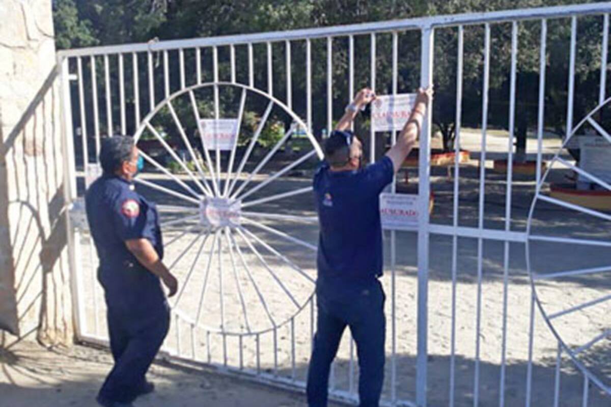 Por no respetar medidas preventivas clausuran albercas en Tecate