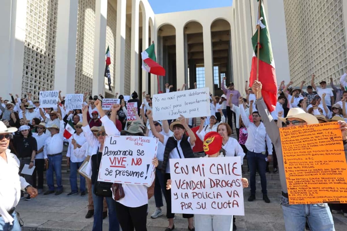 Protesta de la Generación Z toma calles de Hermosillo con exigencias y reclamos al Gobierno