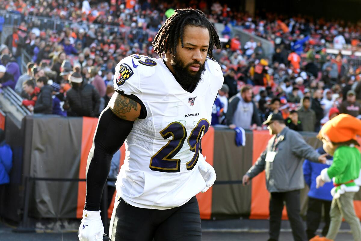Los Ravens de Baltimore envían a Earl Thomas a casa luego de que discutió con compañero