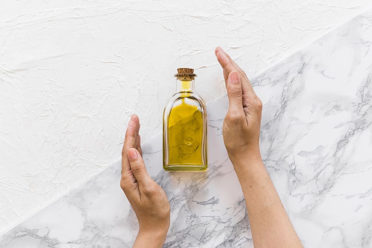 ¿Cabello opaco y sin vida? Prueba este remedio con vinagre blanco