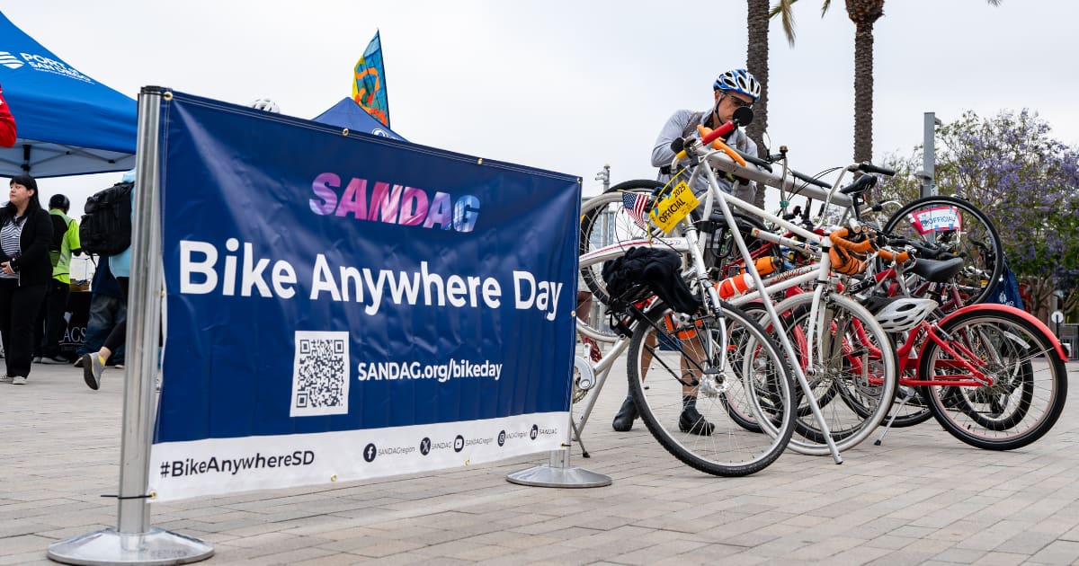 Más de 11 mil ciclistas participaron en el “Bike Anywhere Day” entre Oceanside y Tijuana, evento organizado por SANDAG para promover el uso de la bicicleta como medio de transporte y que este año registró su mayor participación desde la pandemia. Foto: Cortesía