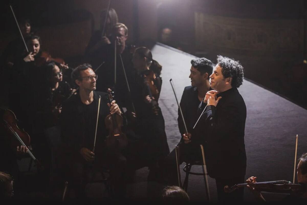 Gustavo Dudamel invita al público a las profundidades de una orquesta