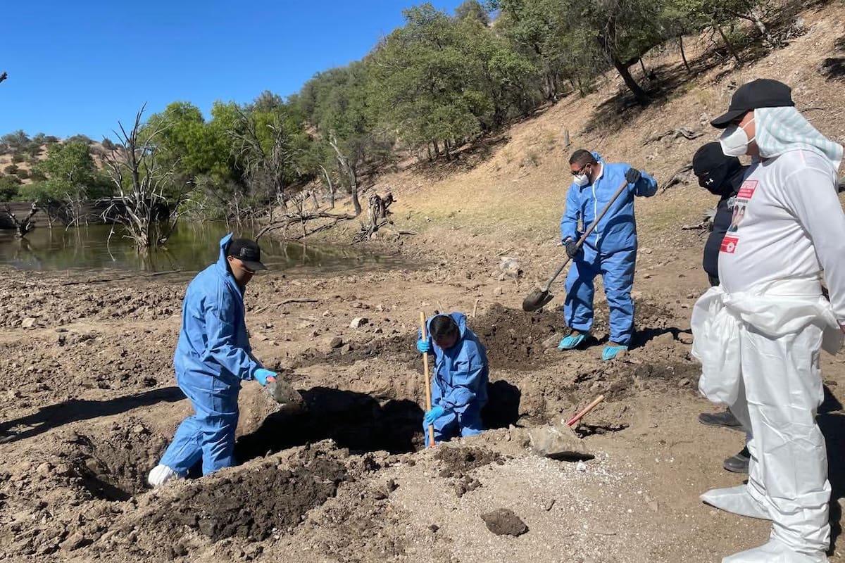 Colectivo encuentra dos cuerpos al surponiente de Nogales