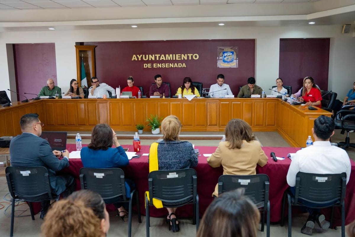 La tesorera municipal, Guadalupe Salazar Valle, reconoció que el gobierno local mantiene pagos pendientes con la empresa concesionaria, cuyo servicio cuesta más de 2.6 millones de pesos al mes.