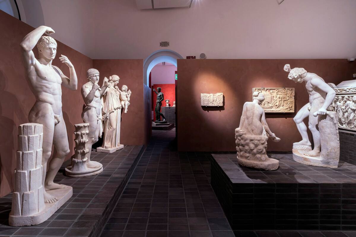 Expone Colección Torlonia en Roma mármoles antiguos