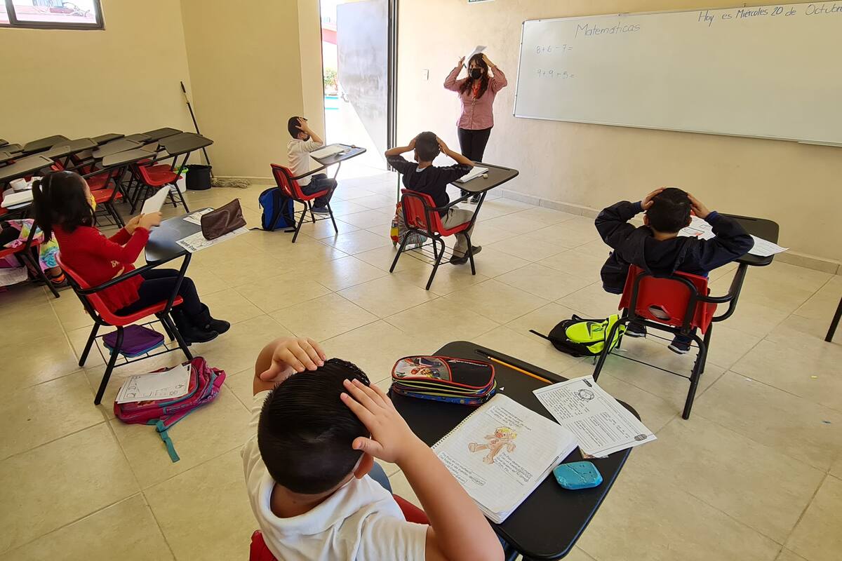 Hermosillo: Por Semáforo Covid verde, Padres se sienten más tranquilos de llevar a sus hijos a la escuela