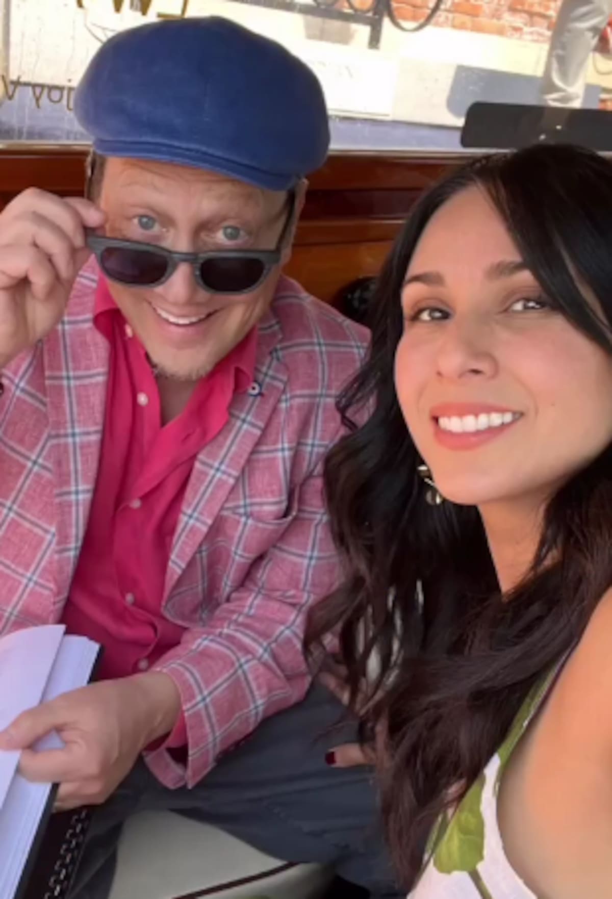 Patricia Azarcoya y Rob Schneider | Instagram @iampatriciamaya