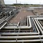 Alaska busca construir un gasoducto de más de mil 300 kilómetros para vender gas natural a Estados Unidos y otros países, pero la falta de compradores, los riesgos financieros y las posibles afectaciones ambientales mantienen en duda un proyecto que Donald Trump impulsa en plena disputa por el Senado