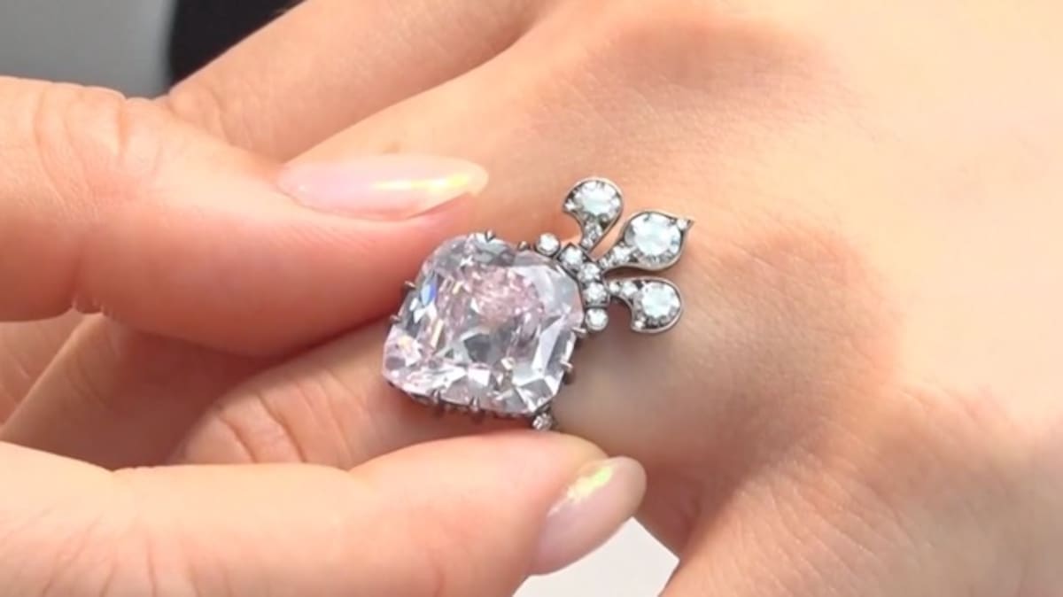Un gran diamante rosa con herencia real será subastado el próximo mes.
Alice Fung / The Associated Press
