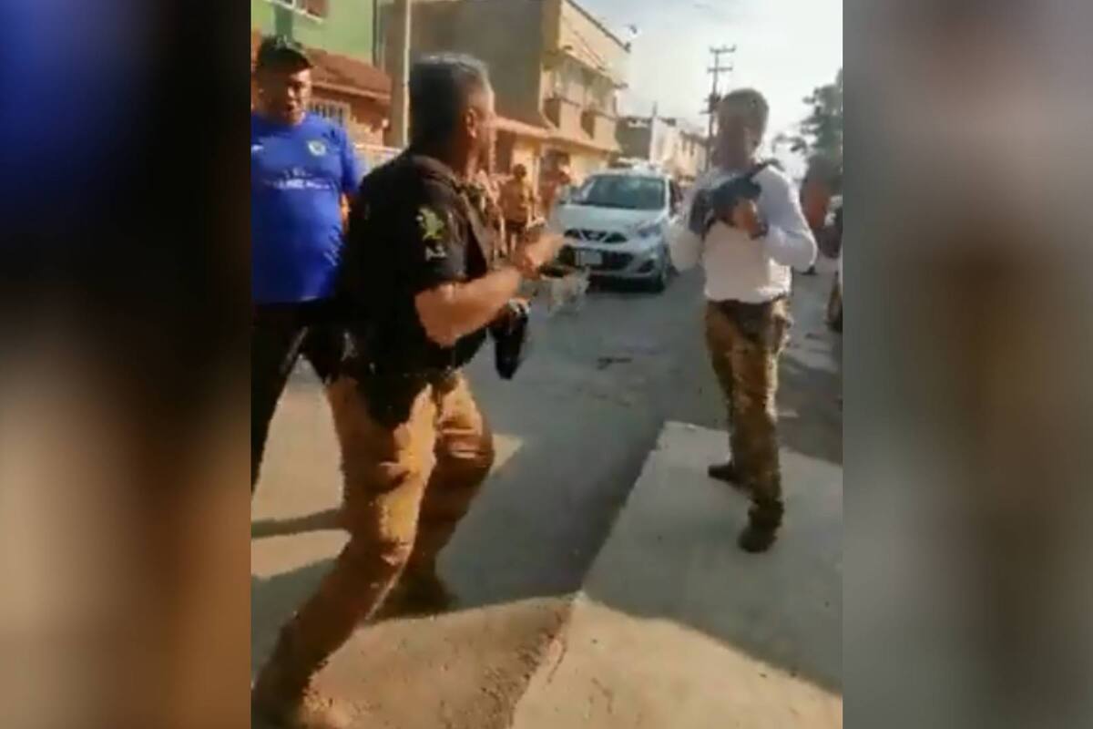 "Va, rífate un tiro”; graban pelea entre un oficial y un civil en calles de Ecatepec