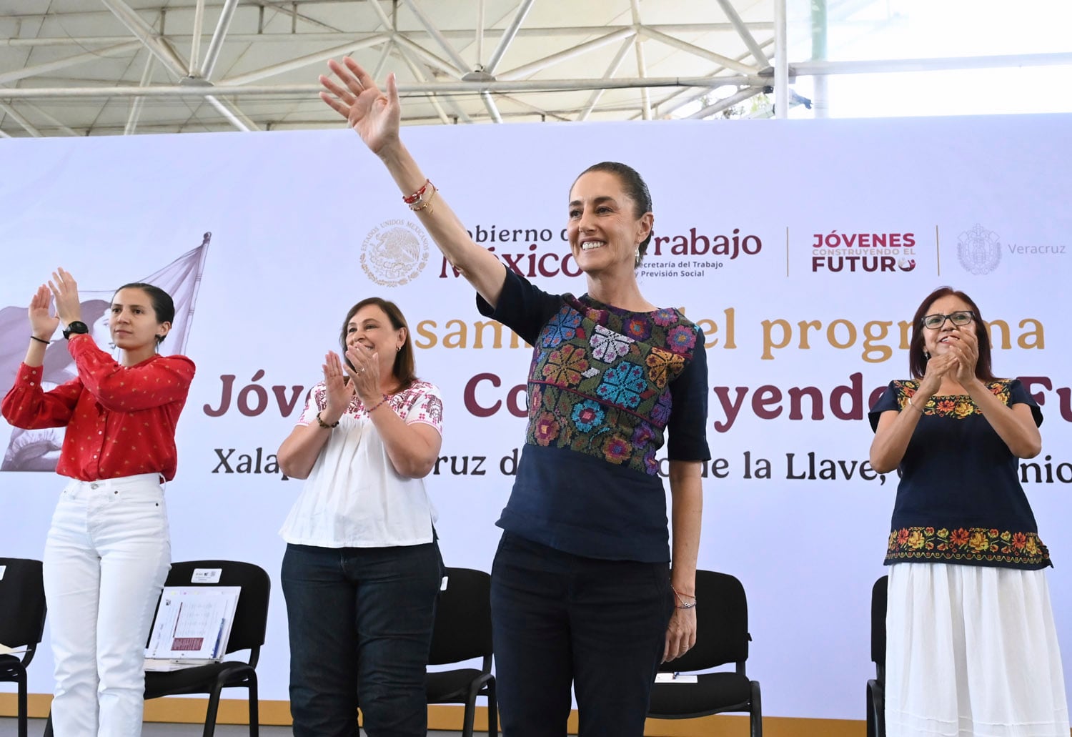 Xalapa, Veracruz, México, 6 de junio de 2026. La doctora Claudia Sheinbaum Pardo, presidenta Constitucional de los Estados Unidos Mexicanos en Jóvenes Construyendo el Futuro. Xalapa, Veracruz. Foto: Saúl López / Presidencia