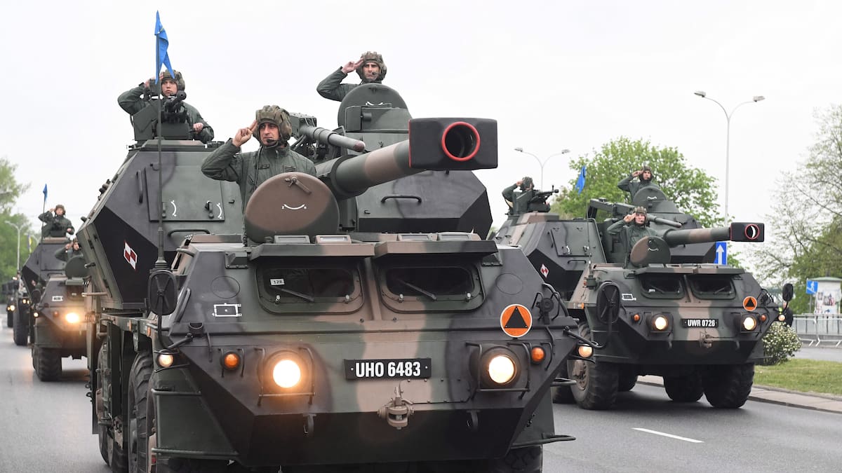 Polonia busca convertirse en la mayor potencia militar terrestre de Europa con apoyo de EEUU y plantea elevar su Ejército a 500 mil soldados en medio de tensiones con Rusia