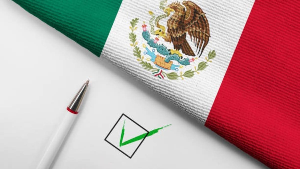 La única forma de gobierno que permite la recreación del pluralismo es la democracia: Lorenzo Córdova