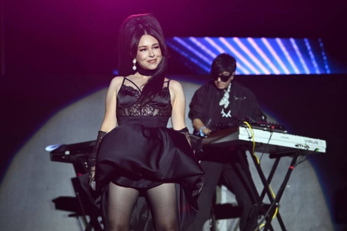 Belanova vuelve a los escenarios con críticas mixtas