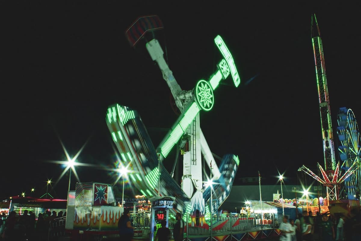 Los juegos mecánicos forman parte de las Fiestas del Sol desde hace décadas y volvieron a ocupar uno de los espacios centrales de la feria durante su 50 aniversario.
Foto: René Acosta