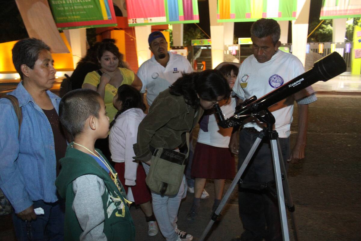 Unison ofrece curso de astronomía a público en general