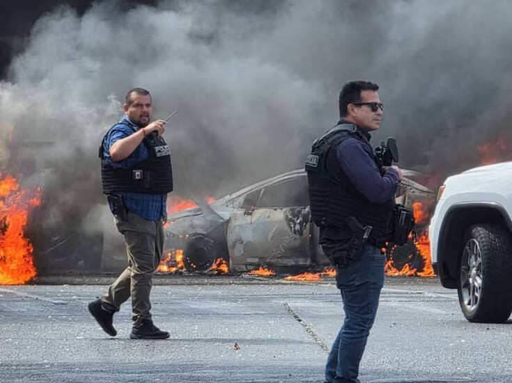 Alianza Mexicana de Organización de Transportistas AC denunció que Kimberly-Clark, Pepsi y Truper trasladan pérdidas por narcobloqueos al autotransporte con penalizaciones de hasta 10 mil pesos por viaje y cobros por retraso o carga robada en Puebla
